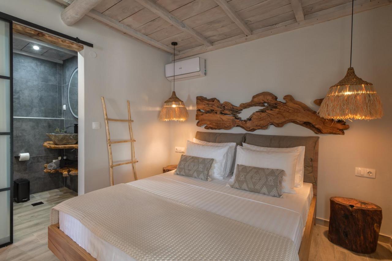 Chora Suite Alonnisos Town ภายนอก รูปภาพ