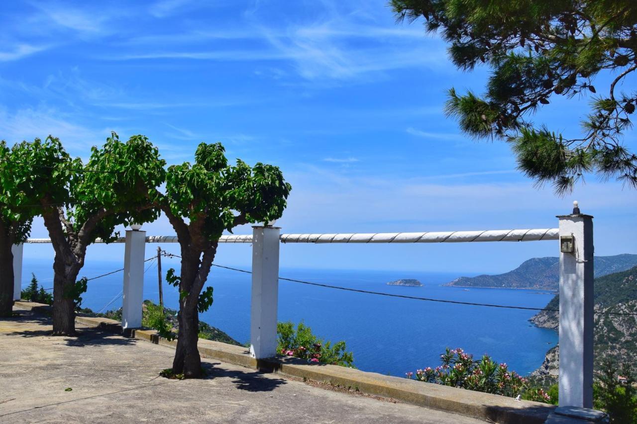 Chora Suite Alonnisos Town ภายนอก รูปภาพ