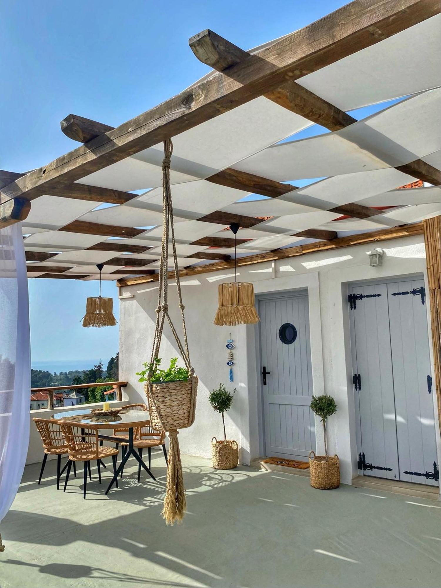 Chora Suite Alonnisos Town ภายนอก รูปภาพ